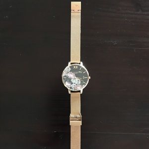 Watch face is too big for my tiny wrist.